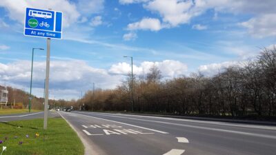 Bus and ULEV lane on Daleside Road